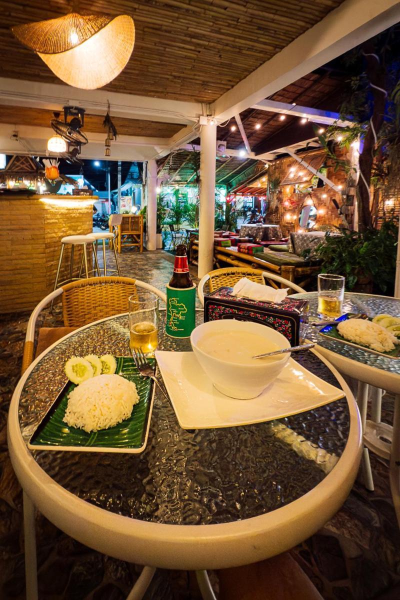 Passion Nai Harn Bed & Breakfast Bagian luar foto