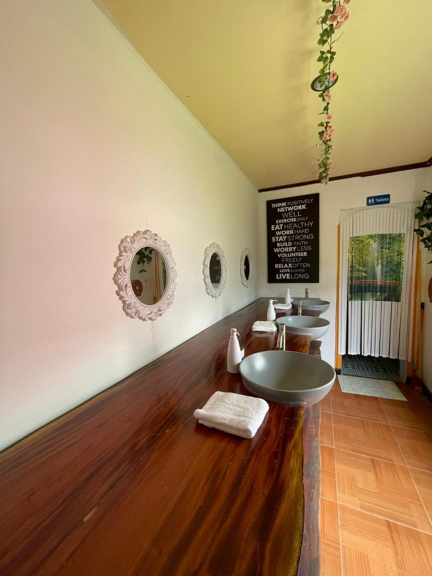 Passion Nai Harn Bed & Breakfast Bagian luar foto